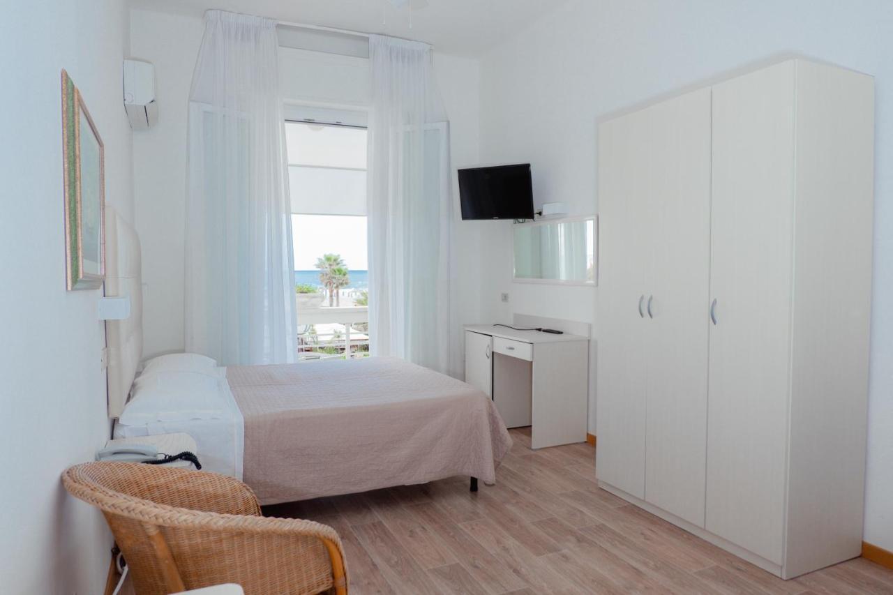 Hotel Lungomare Cattolica Exteriér fotografie