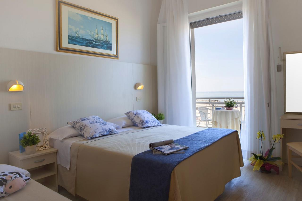 Hotel Lungomare Cattolica Exteriér fotografie