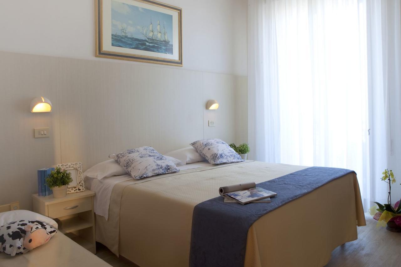 Hotel Lungomare Cattolica Exteriér fotografie