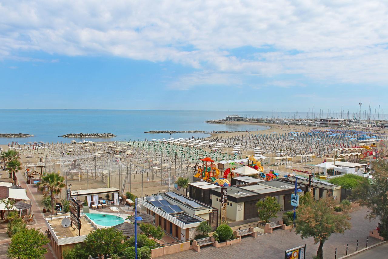 Hotel Lungomare Cattolica Exteriér fotografie