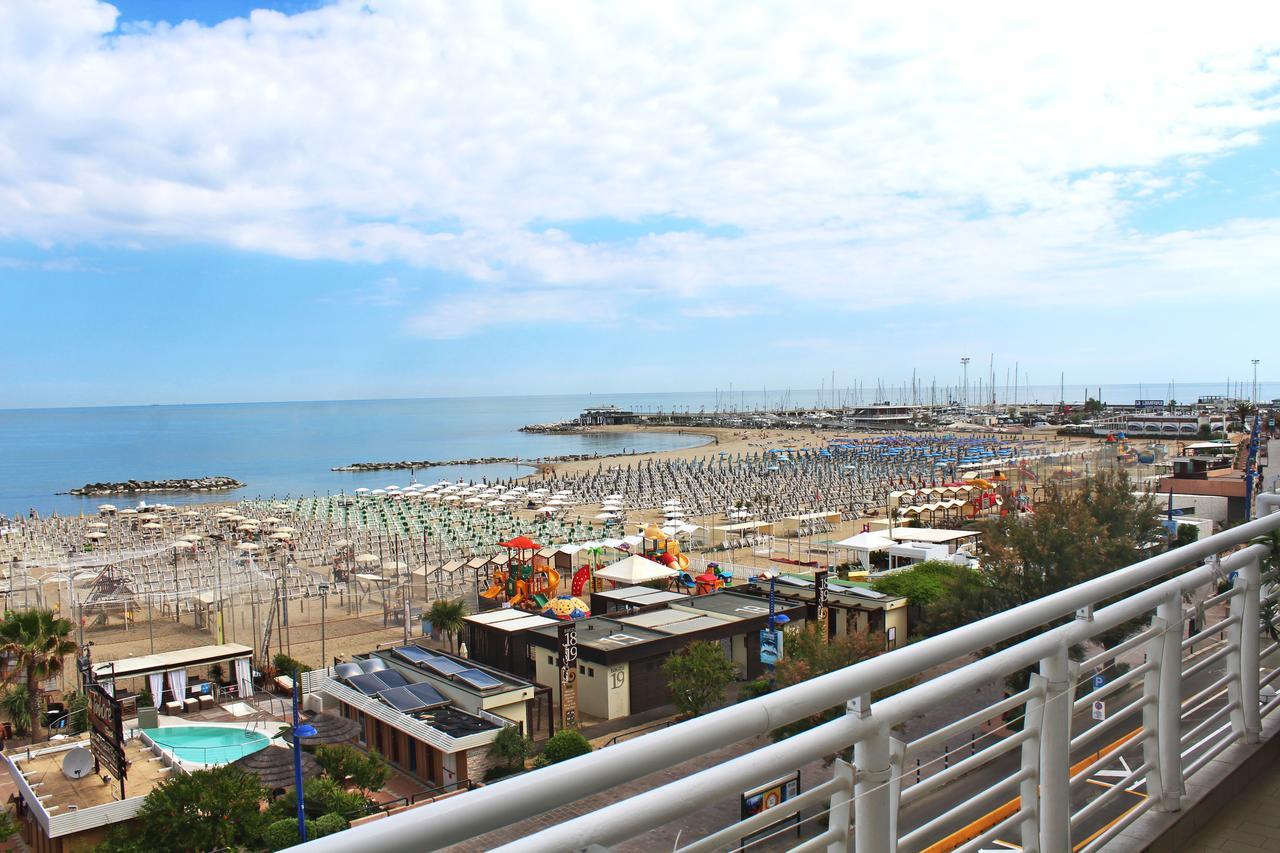 Hotel Lungomare Cattolica Exteriér fotografie