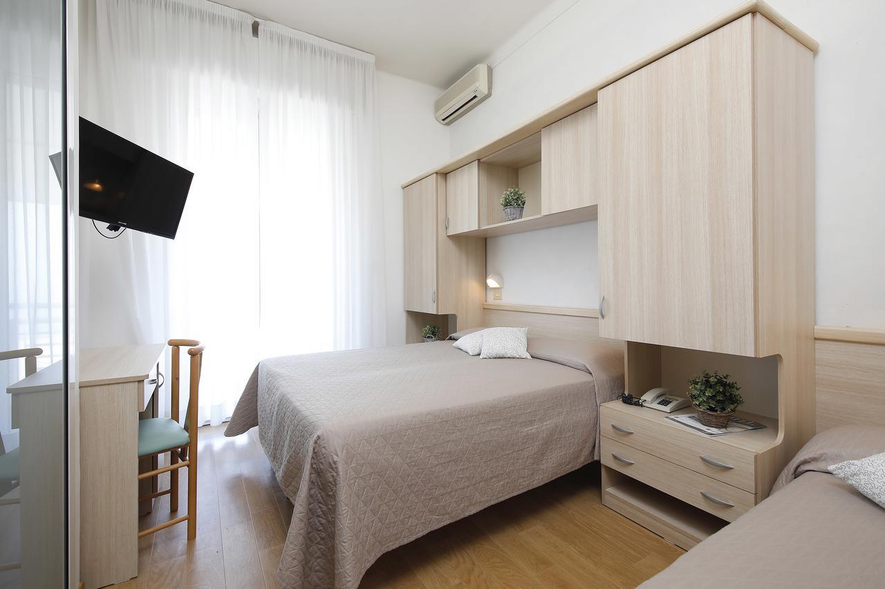 Hotel Lungomare Cattolica Exteriér fotografie